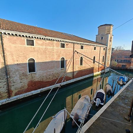 Castello Canal View Benátky Exteriér fotografie