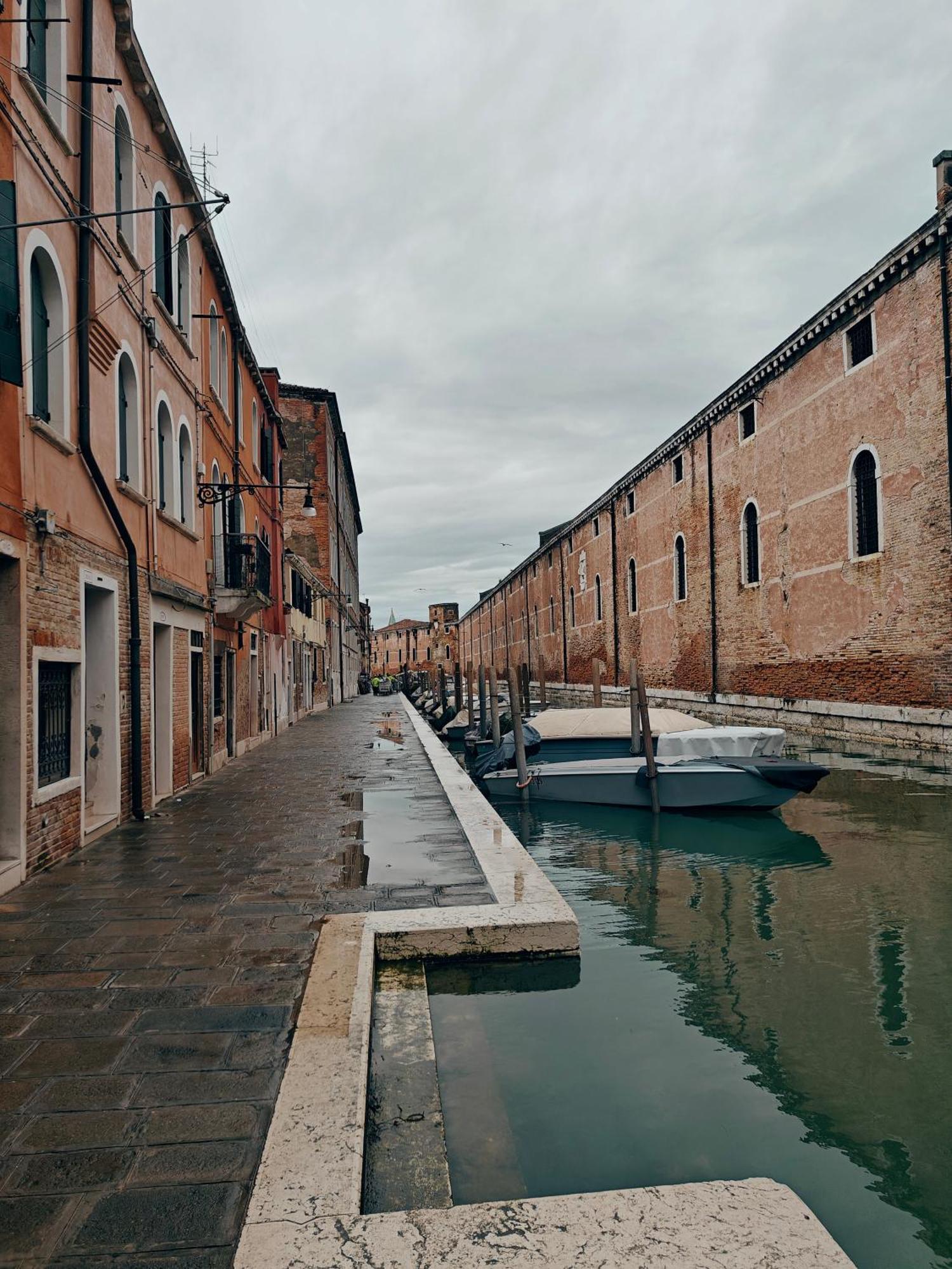 Castello Canal View Benátky Exteriér fotografie